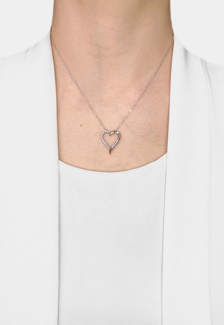 Romantic 0.28ct Natural Diamond Heart Pendant in 18K White Gold (New)