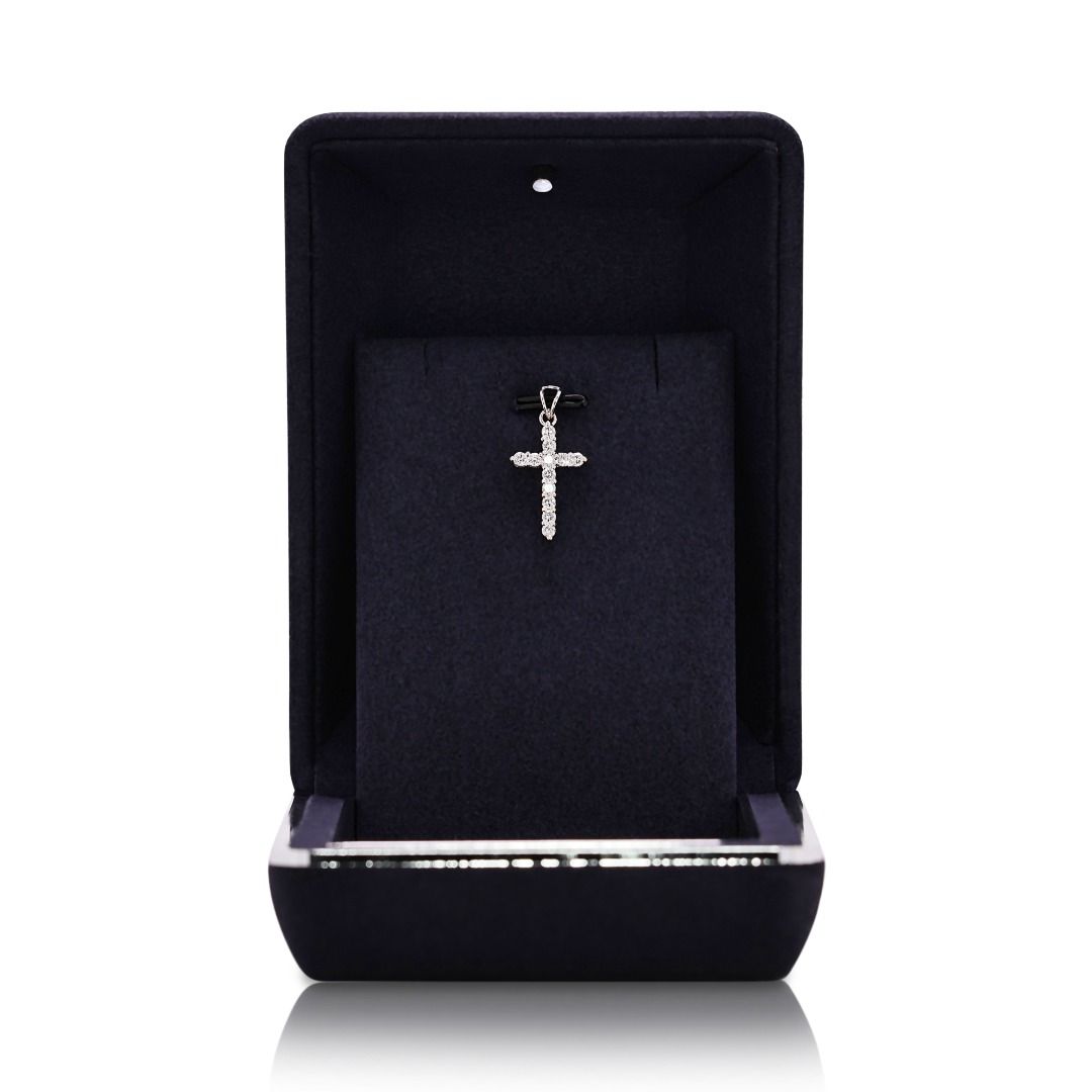 Sophisticated 0.30ct Natural Diamond Cluster Pendant in 18k White Gold