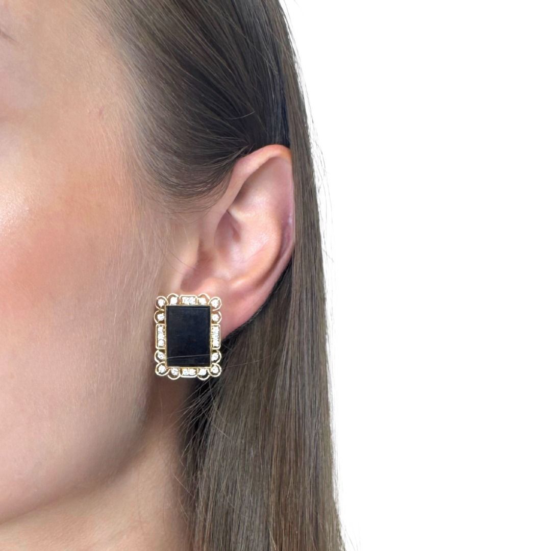 Sophisticated 17.36ct Onyx and Diamonds Stud Earrings in 18k Yellow Gold - IGI Certified