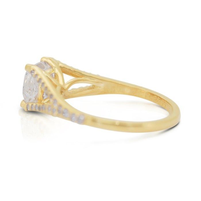 Sophisticated 1.96ct Diamonds Pave Ring in 18k Yellow Gold - IGI Certified