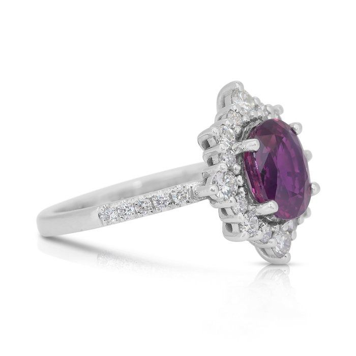 Sophisticated 2.58ct Sapphire and Diamonds Cluster Ring in 18k White Gold - GIA Certified