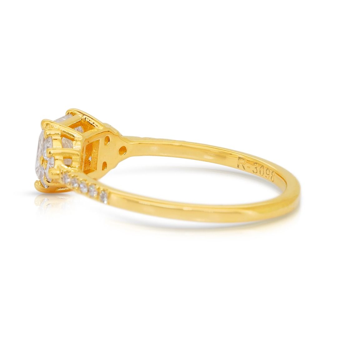 Sparkling 1.36ct Diamonds Cluster Ring in 18k Yellow Gold - IGI Certified