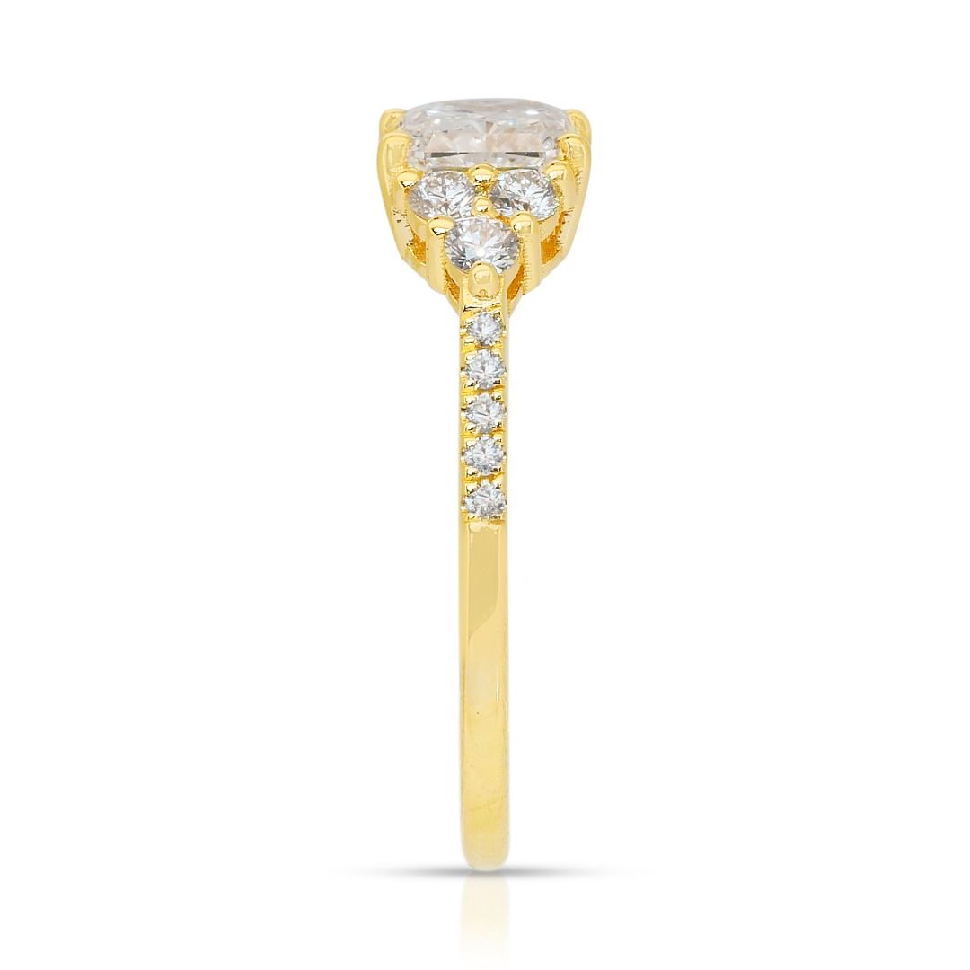 Sparkling 1.36ct Diamonds Cluster Ring in 18k Yellow Gold - IGI Certified