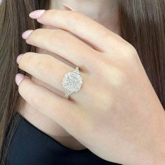 Sparkling 2.12ct Diamonds Halo Ring in 18k Yellow Gold - GIA Certified