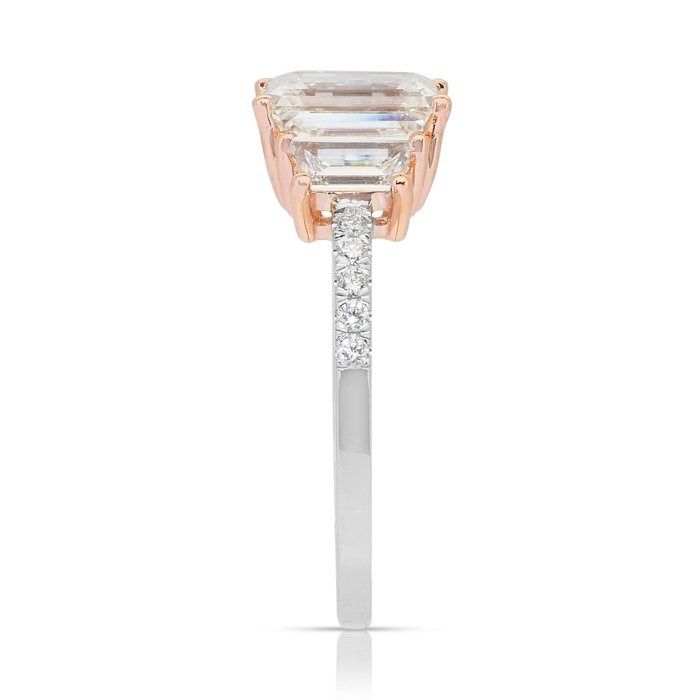 Sparkling 2.62ct Diamonds 3-Stone Ring in 18k White & Rose Gold - IGI Certified