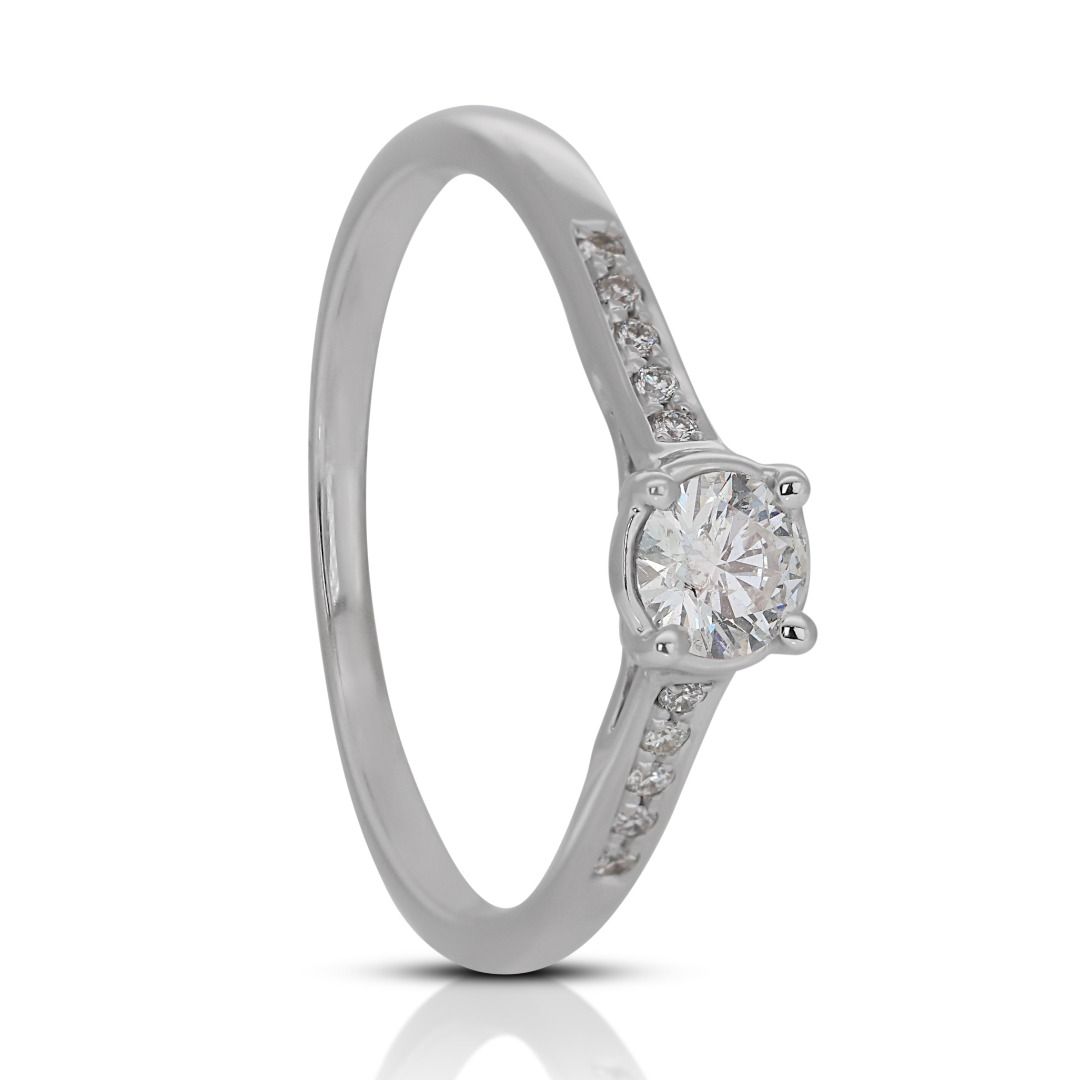 Sparkling Halo Ring in 14k White Gold