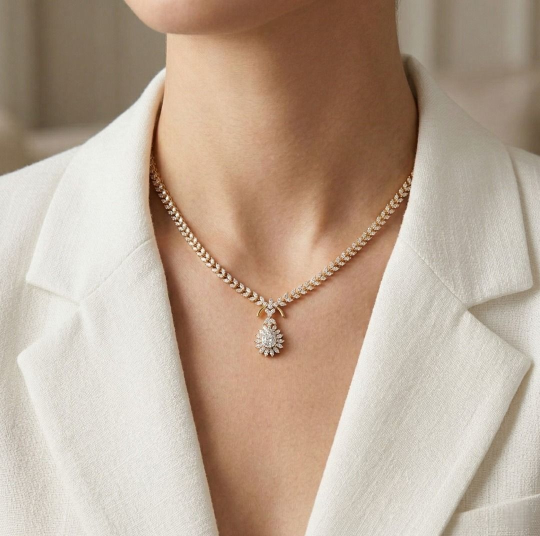 Statement 2.23ct Diamond Necklace in 18K Two-Toned Gold - IGI Certified