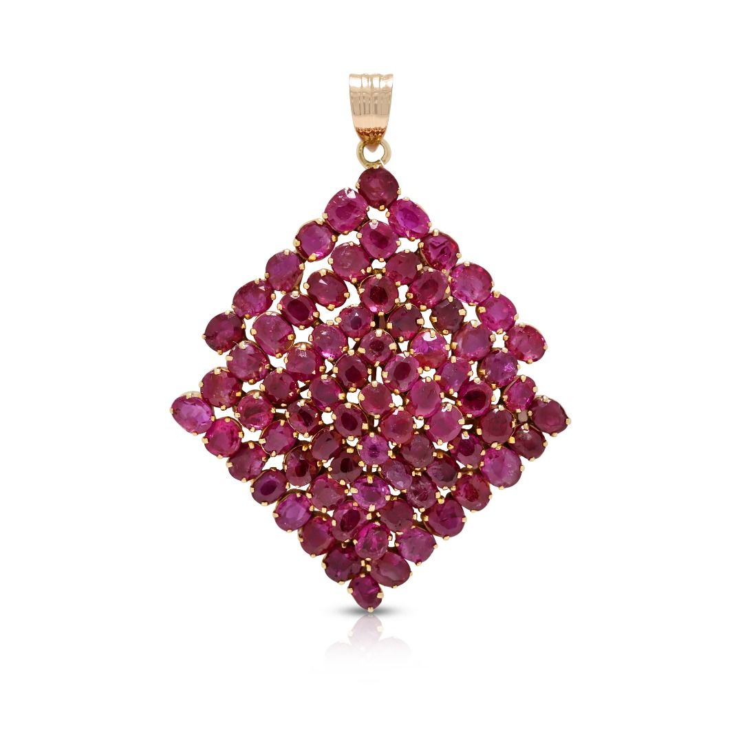 Striking 3.18ct Ruby Pendant in 18K Yellow Gold