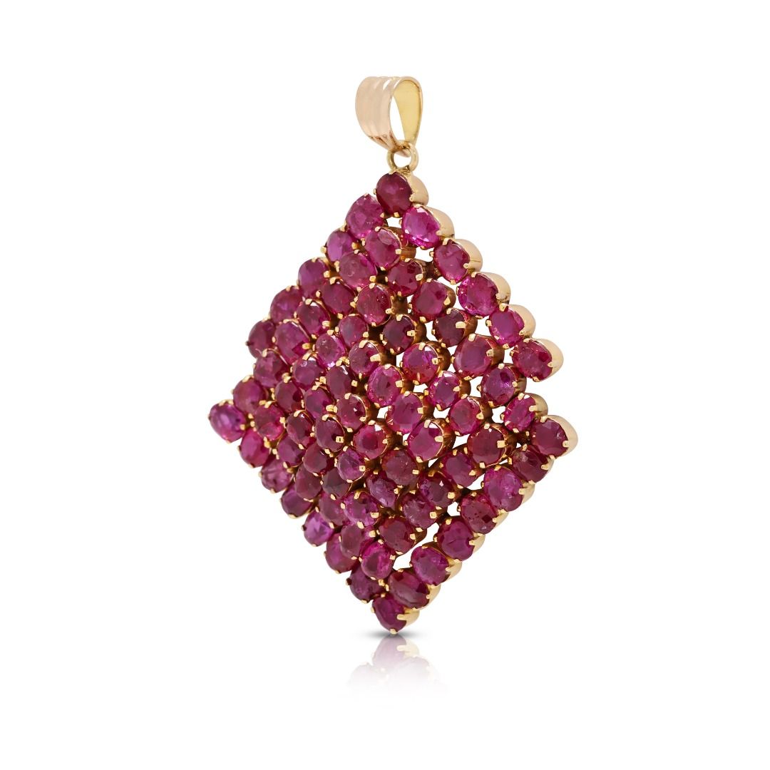 Striking 3.18ct Ruby Pendant in 18K Yellow Gold