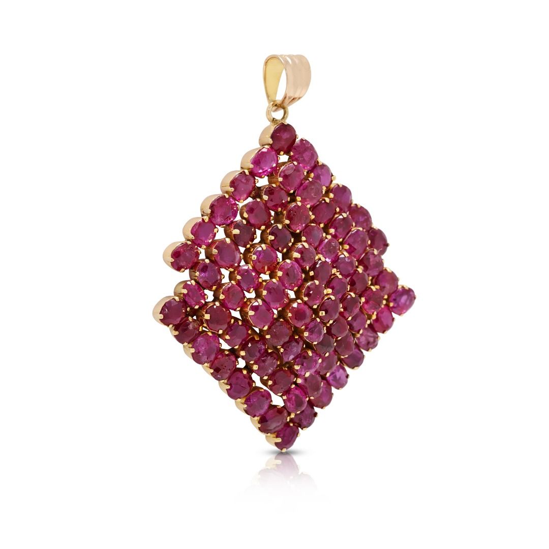 Striking 3.18ct Ruby Pendant in 18K Yellow Gold