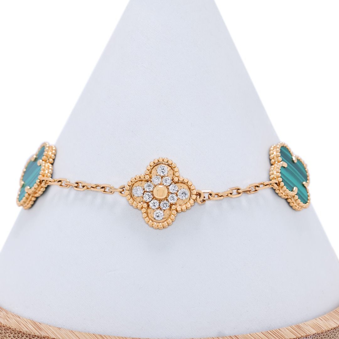 Stunning 0.60ct Natural Diamond and Malachite Four-Leaf Motif Bracelet in 18K Yellow Gold