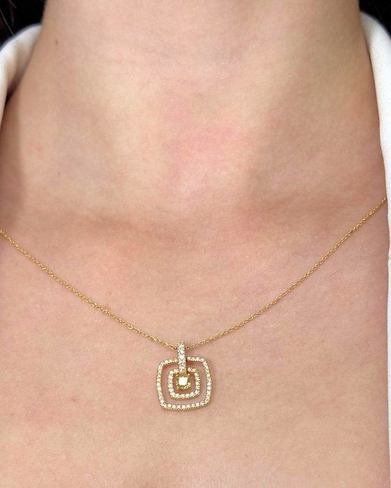 Stunning 0.68ct Diamonds Necklace with Double Halo Pendant in 18k Yellow Gold - GIA Certified