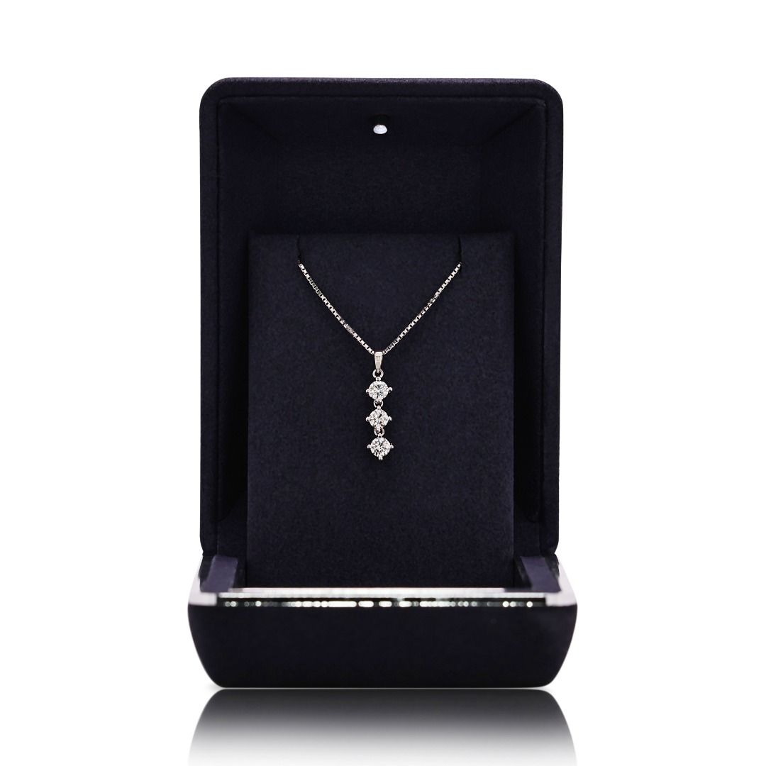 Stunning 0.85ct Triple Diamond Drop 18k White Gold Pendant and Chain