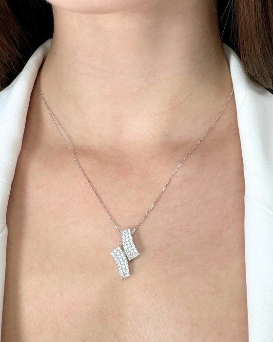 Stunning 1.03ct Diamonds Necklace in 18k White Gold - IGI Certified