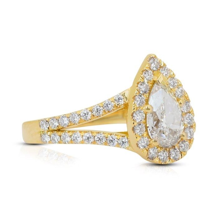Stunning 1.69ct Diamonds Halo Ring in 18k Yellow Gold - IGI Certified