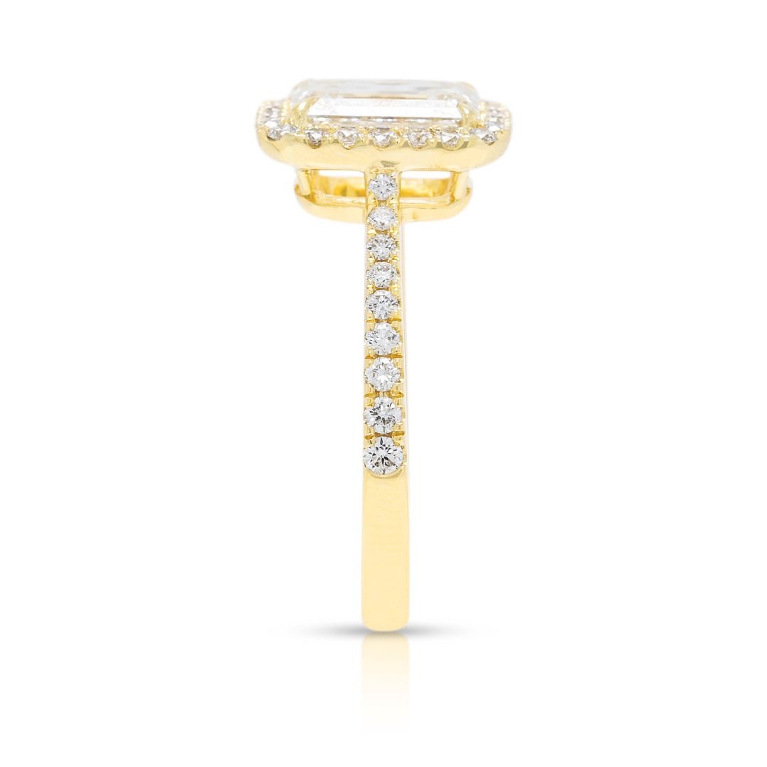 Stunning 1.80ct Diamond Halo Pavé Ring in 18K Yellow Gold - HRD Certified