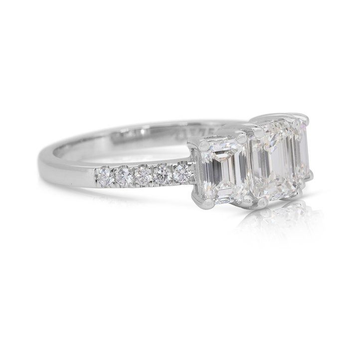 Stunning 1.85ct Diamonds 3-Stone Ring in 18k White Gold - IGI Certified
