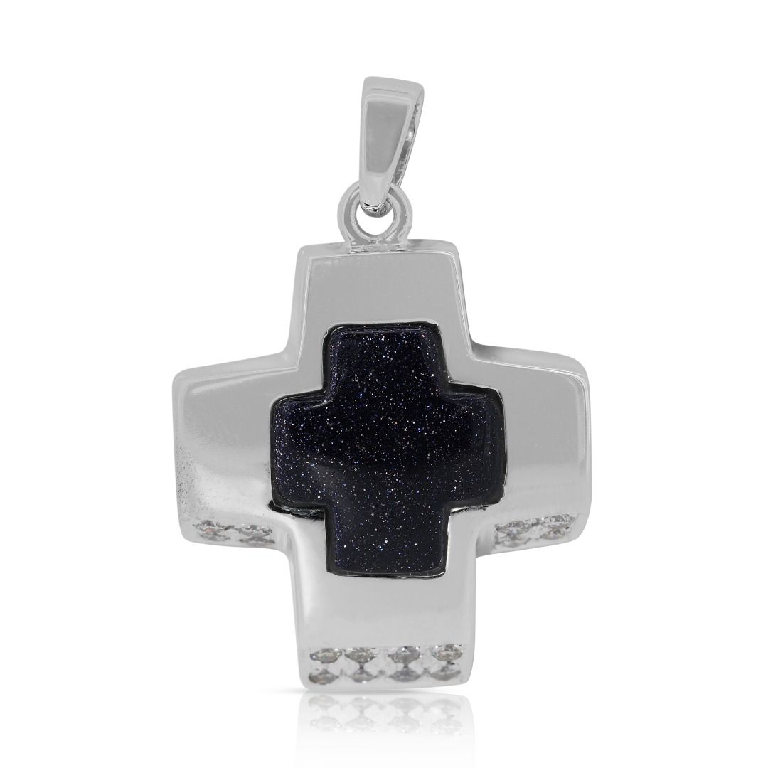 Stunning 18K White Gold Sandstone Quartz Crystal Pendant with 0.32ct Round Brilliant Diamonds