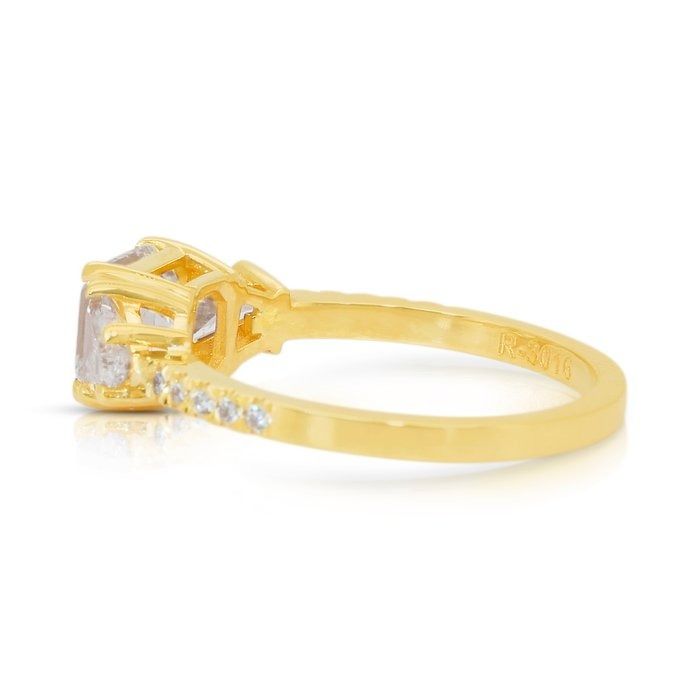 Stunning 2.33ct Diamonds 3-Stone Ring in 18k Yellow Gold - IGI Certified
