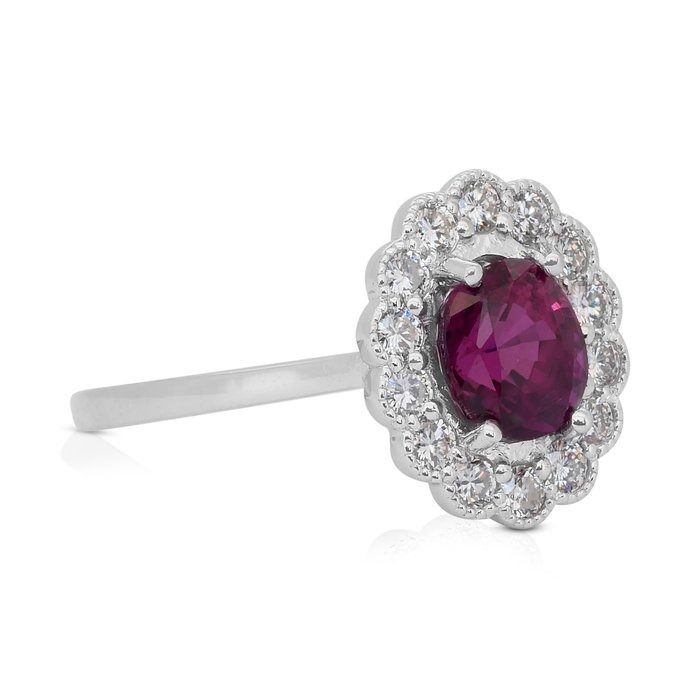 Stunning 3.18ct Sapphire and Diamonds Cluster Ring in 18k White Gold - GIA Certified