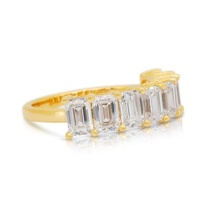 Stunning 3.30ct Diamonds Half-Eternity Ring in 18k Yellow Gold - IGI Certified