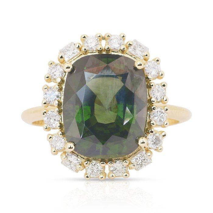 Stunning 6.23ct Zircon and Diamonds Cocktail Ring in 14k Yellow Gold - GIA Certified