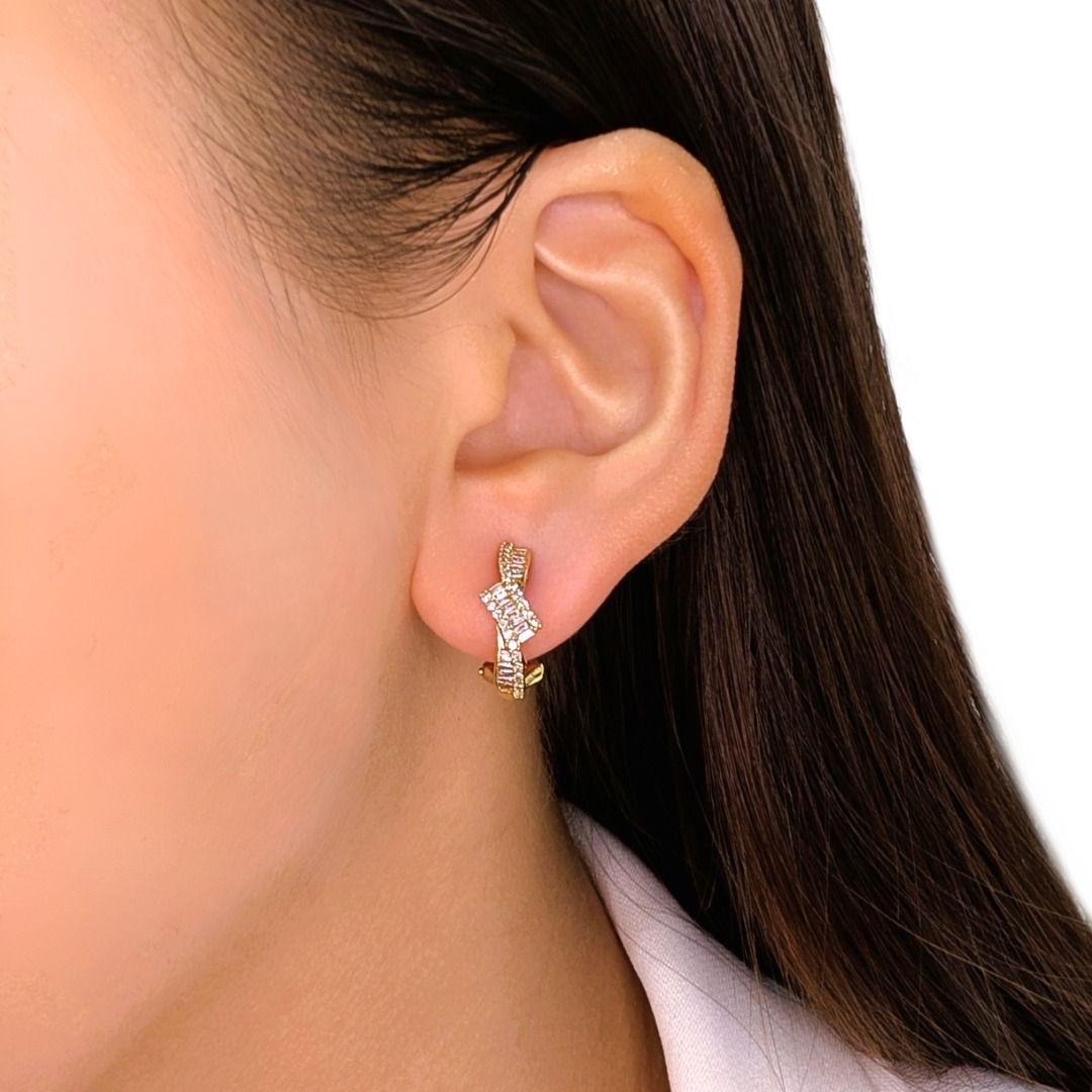 Stylish 0.44ct Natural Diamond Earrings in 18k Yellow Gold (New and Unworn)