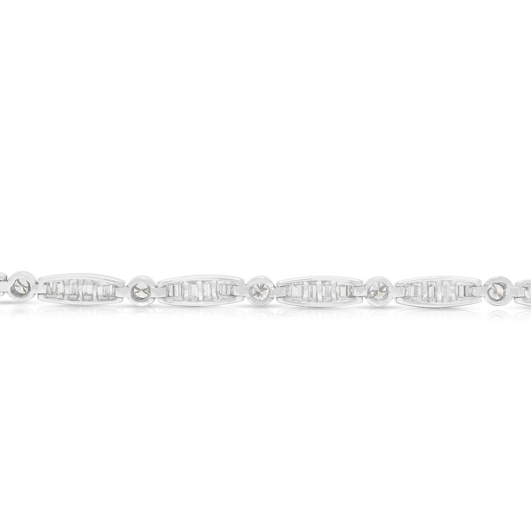 Zeitloses Vintage-Armband mit runden Brillanten und konisch zulaufenden Diamanten im Kanalfassung von 1,68 ct in 18K Weißgold