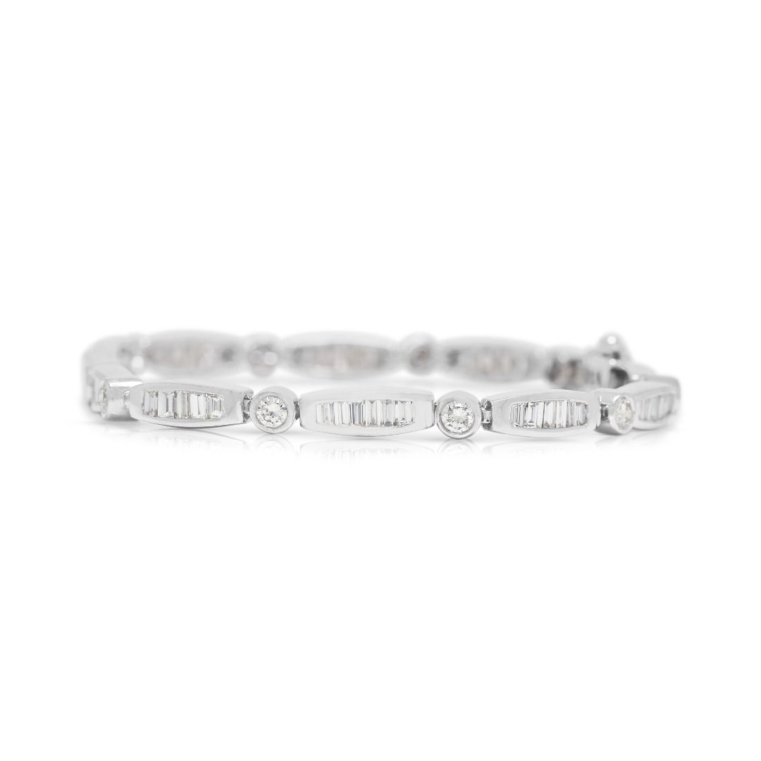 Zeitloses Vintage-Armband mit runden Brillanten und konisch zulaufenden Diamanten im Kanalfassung von 1,68 ct in 18K Weißgold