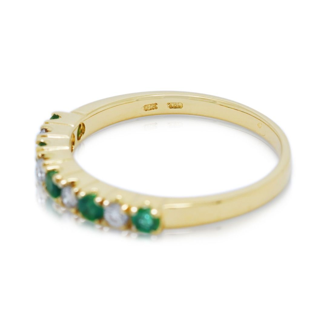 Vibrant 0.37ct Emerald and Diamond Alternating 18k Yellow Gold Ring (New-Unworn)