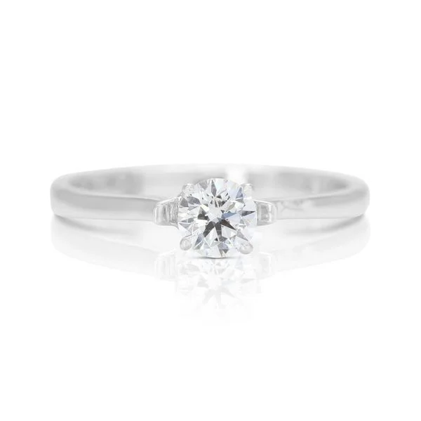 Solitaire Ring with Heart-detail